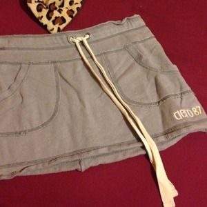 Aeropostale grey skirt