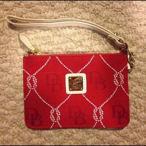 Brand new Dooney & Bourke wristlet