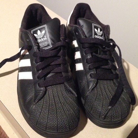 Adidas originals SIZE 4.5 (men)