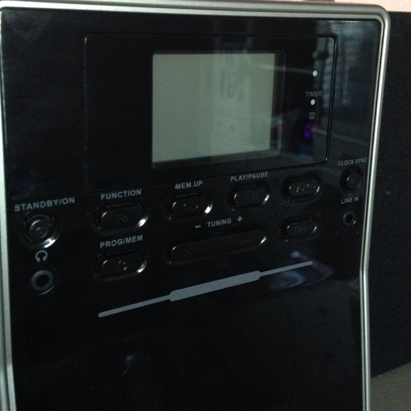RCA Stereo - Picture 3 of 4