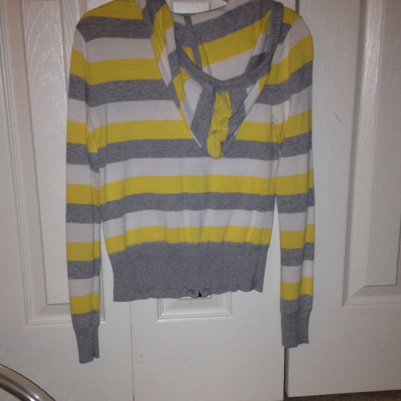 Sweatshirt - Picture 3 of 3