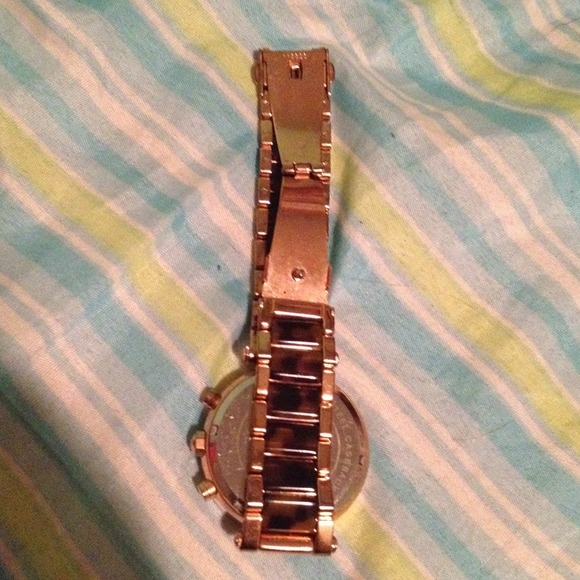 Rose Gold Michael Kors watch - Picture 4 of 4
