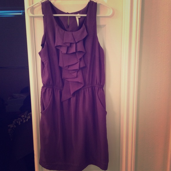 Purple sleeveless dress with pockets