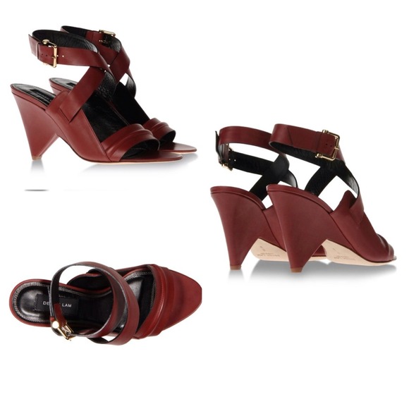 👠Host Pick👠 Derek Lam Pace Sandal