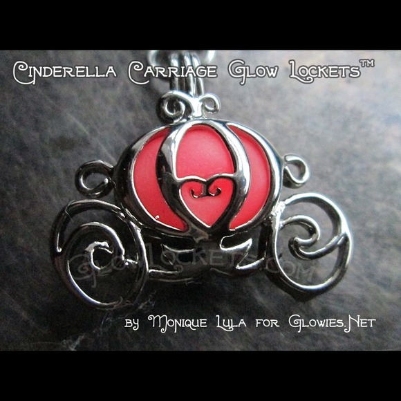 Pink Cinderella carriage glow locket