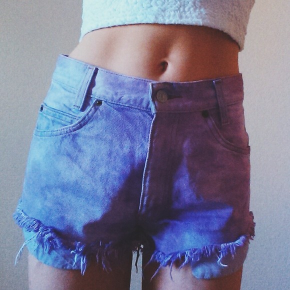 🔴SOLD🔴Vintage Levi's Cutoffs