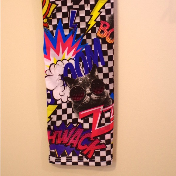 NWT Cartoon Cat Leggings Large - Picture 2 of 3