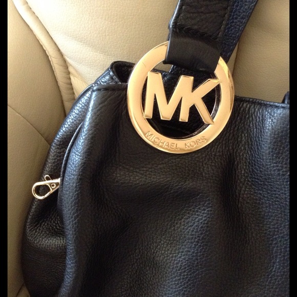 βSOLDβπHP 4.14πMK Fulton Black Leather Purse - Picture 2 of 4