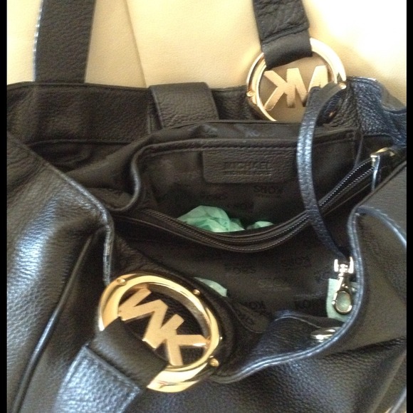 βSOLDβπHP 4.14πMK Fulton Black Leather Purse - Picture 4 of 4