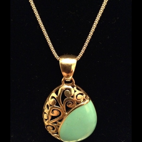 Sterling Silver Turquoise Pendant w/Chain