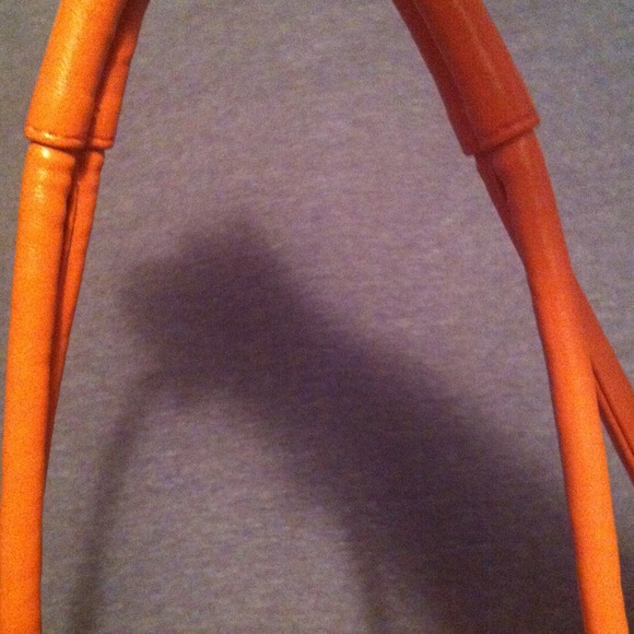 Orange bag! - Picture 4 of 4