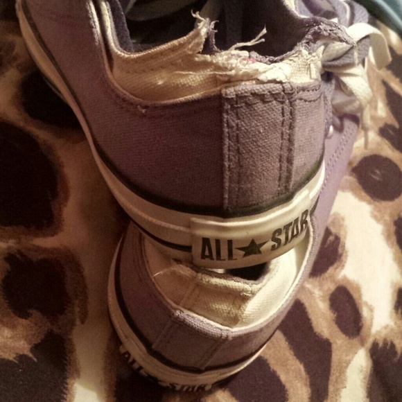 Purple and white converses - Picture 2 of 4