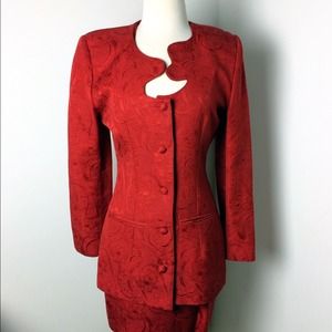 ON SALE! Gorgeous Vintage Suit!