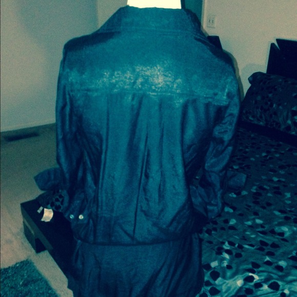 ⤵️GUESS TUNIC STYLE SHIRT💥💥💥 - Picture 4 of 4