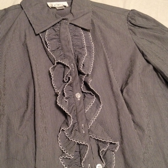 Button up, ruffle front shirt (Ann Taylor LOFT) - Picture 3 of 4