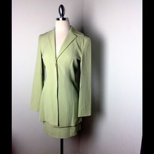 GREAT DEAL! Tahari lime green jacket & skirt suit