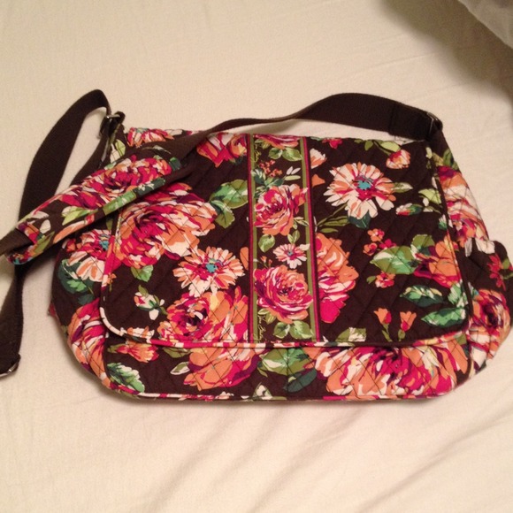 Vera Bradley Messenger Baby bag in English Rose - Picture 1 of 4