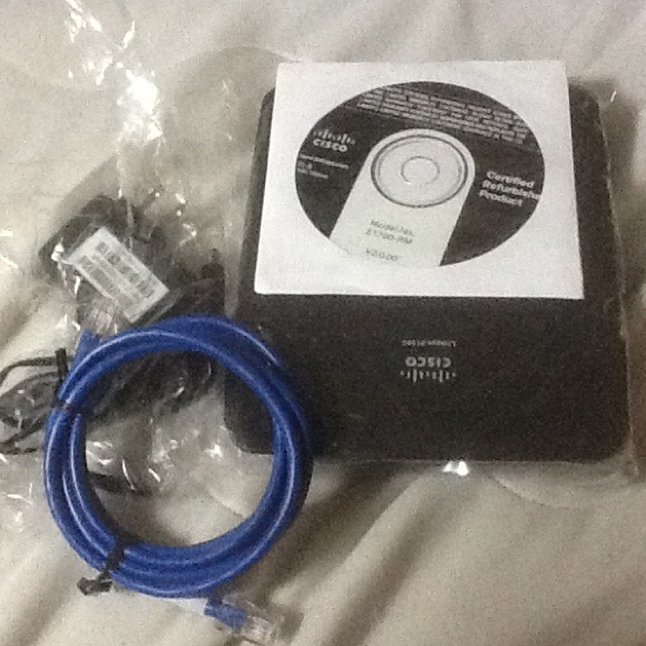 Linksys E1200 Wireless Router - Picture 2 of 3