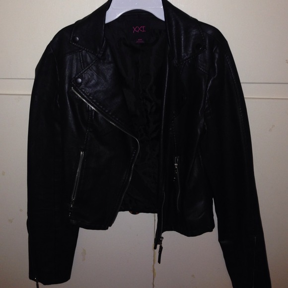 🔴🔴Sold!!!!🔴🔴Biker jacket - Picture 1 of 3