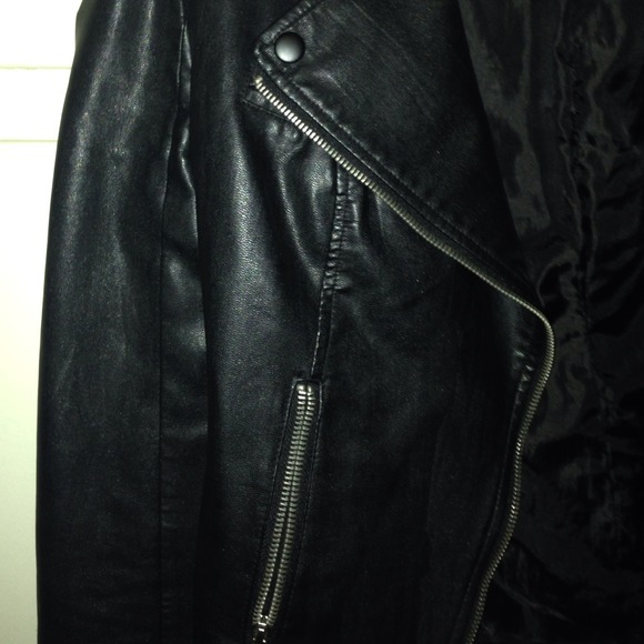 🔴🔴Sold!!!!🔴🔴Biker jacket - Picture 3 of 3