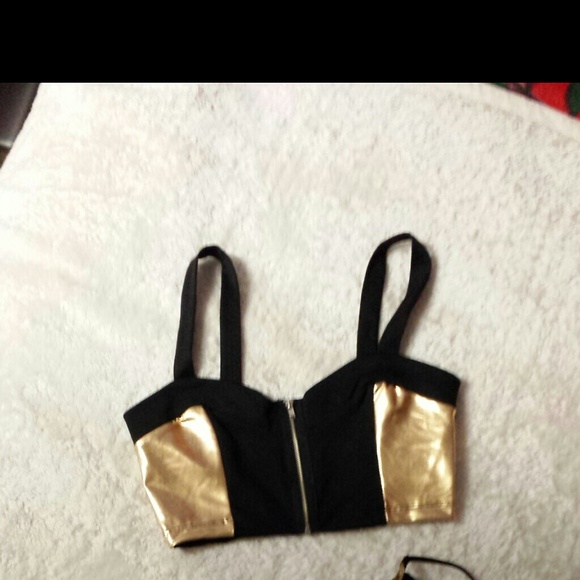 Black/gold crop top