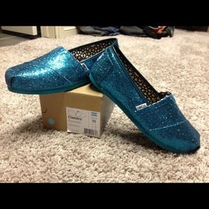 Toms teal glitter, new