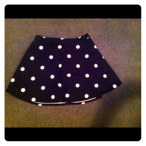 Cute black and white poll dot skirt
