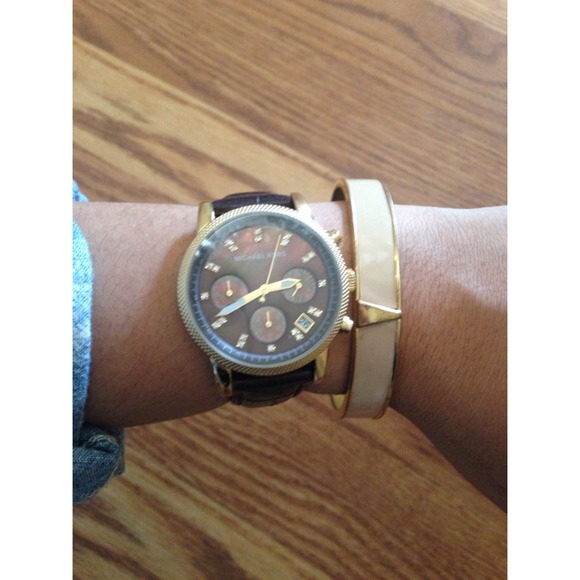 ❌❌Sold❌❌Michael Kors Leather strap Watch - Picture 4 of 4