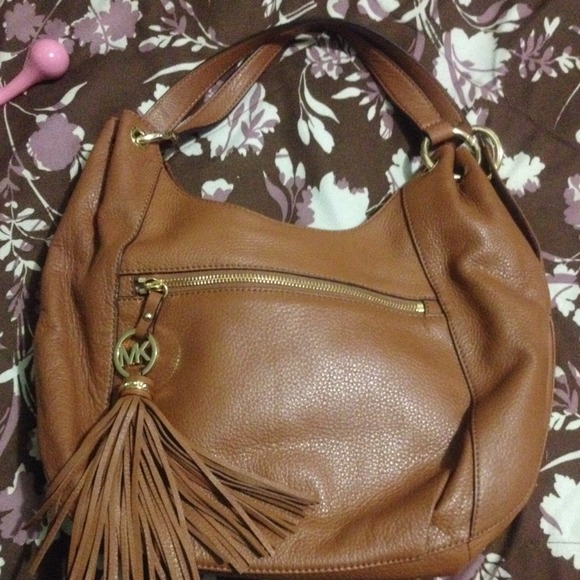 💥sold Priced to sell Michael kors purse!! - Picture 1 of 3