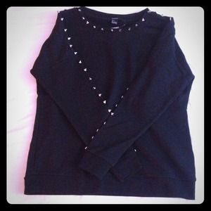 🚫🚫SOLD🚫🚫Black studded long sleeve