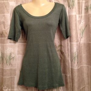 Was$69 now $25 Michael Stars scoop neck Top NWOT