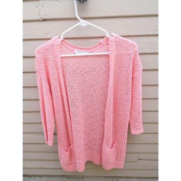 SOLD 🚫 Pink Crochet Cardigan