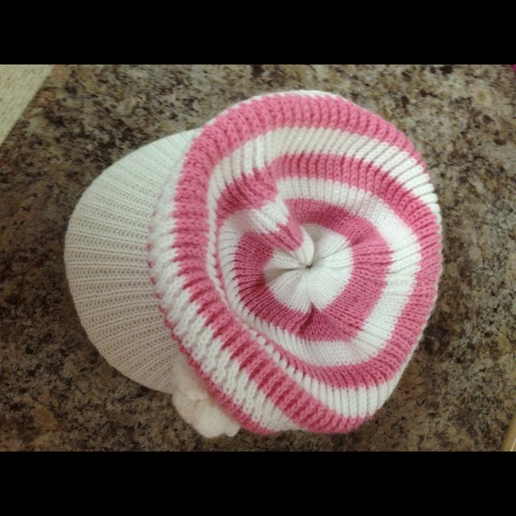 Winter cap - Picture 2 of 2