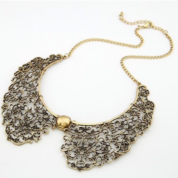 👑Inventory Clean Out! Hollow Wing Collar Necklace - Picture 2 of 4