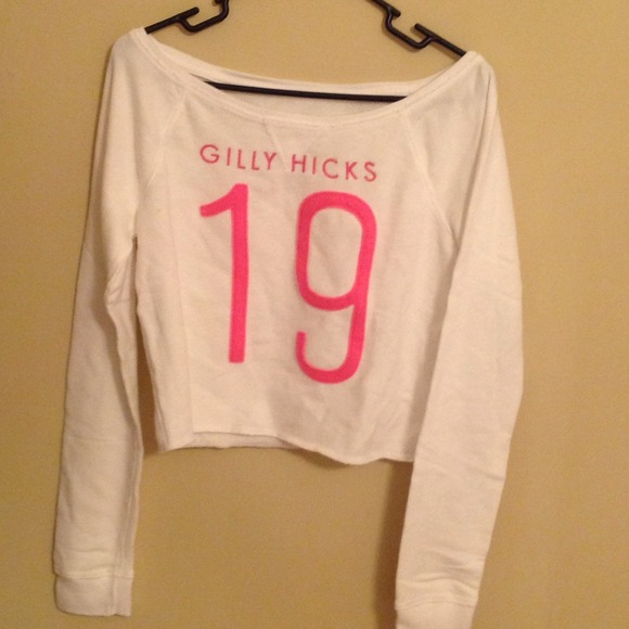 Filly hicks off the shoulder sweatshirt