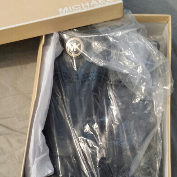 Michael Kors Limited Edition Rainboots - Picture 3 of 3