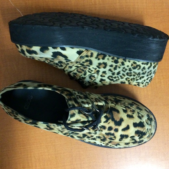 TRADED - Picture 2 of 3