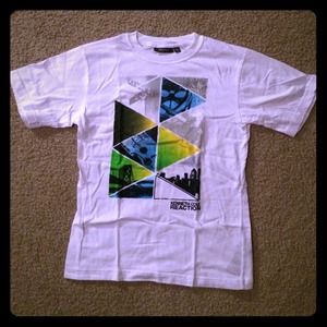 SOLD!! Men's Kenneth Cole Tee