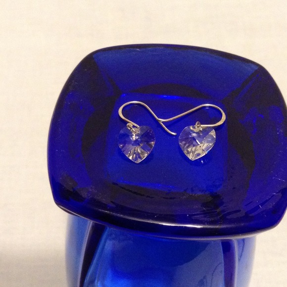πHost Pickπ Crystal heart earrings - Picture 3 of 3