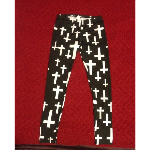 NWOT Cross Leggings