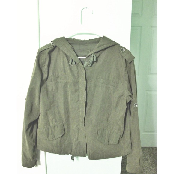 BRANDY MELVILLE  Hailey green jacket
