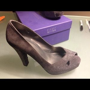 Stuart Weitzman grey suede heels