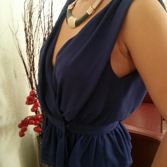 Tops - Picture 2 of 3
