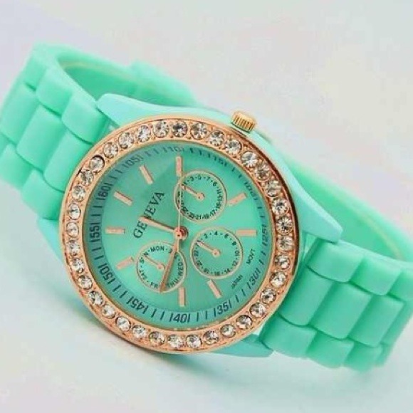 ✨Mint Green Crystal Watch✨ ⌚️ NWOT