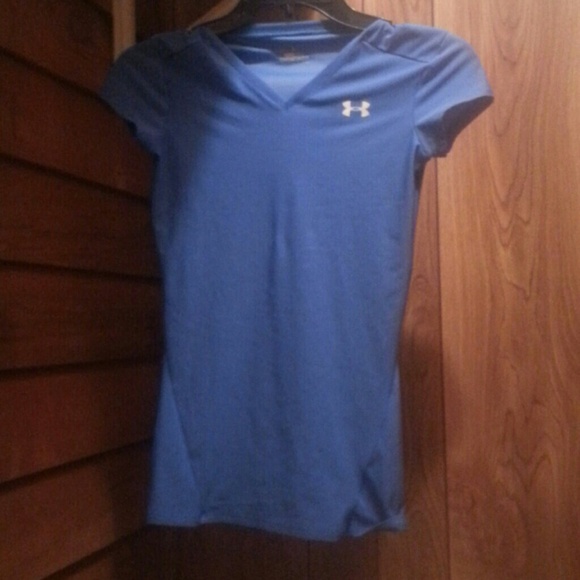 Under armour hear gear tshirt