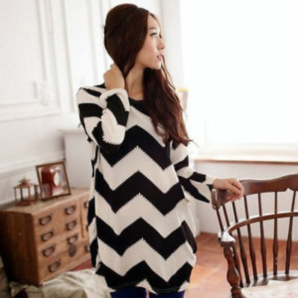 Sweaters - 🎀Host Pick🎀 Beautiful Chevron Sweater