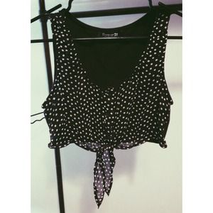 💚SOLD💚 polka dot crop top with tie front