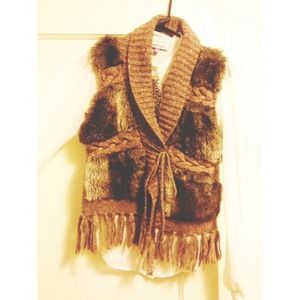 Tan, fur vest!