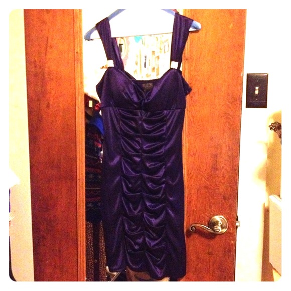 Royal purple prom/party dress.