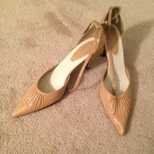 Bandolino slingbacks